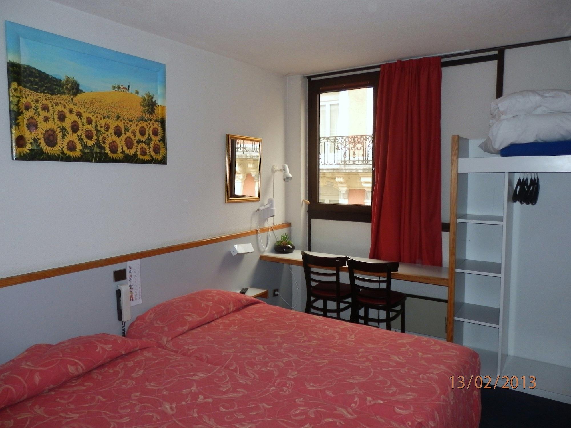 Hotel De Paris 3*