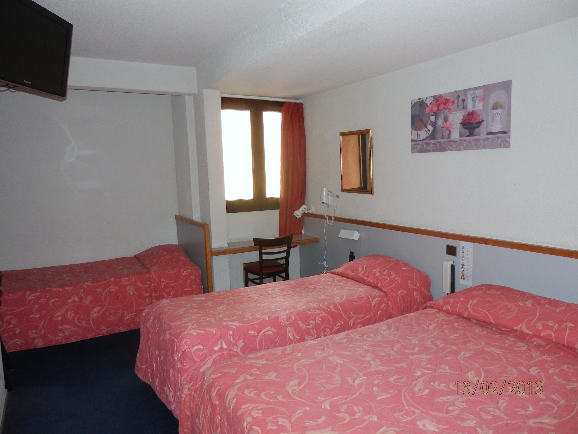 De Paris Hotel 3*