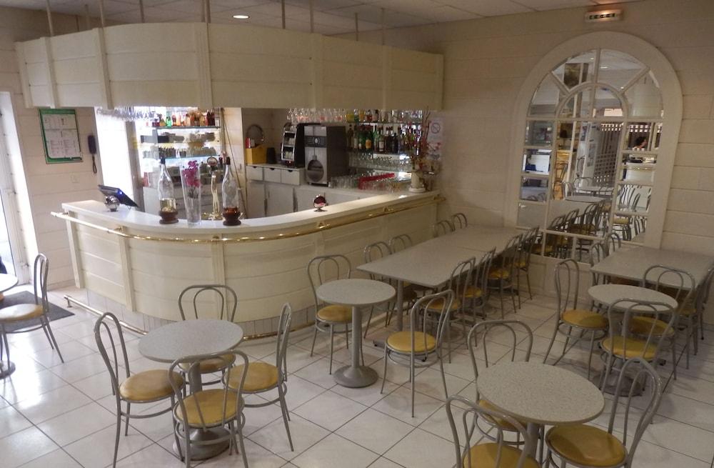 Hotel De Paris 3*