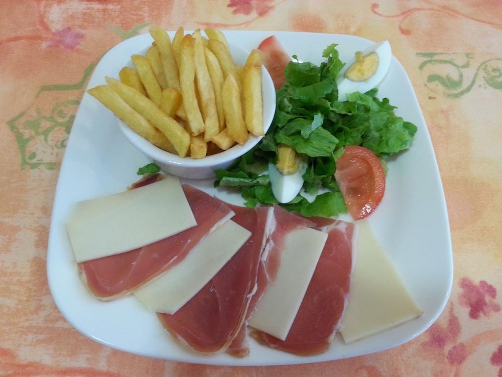 Hotel De Paris 3*