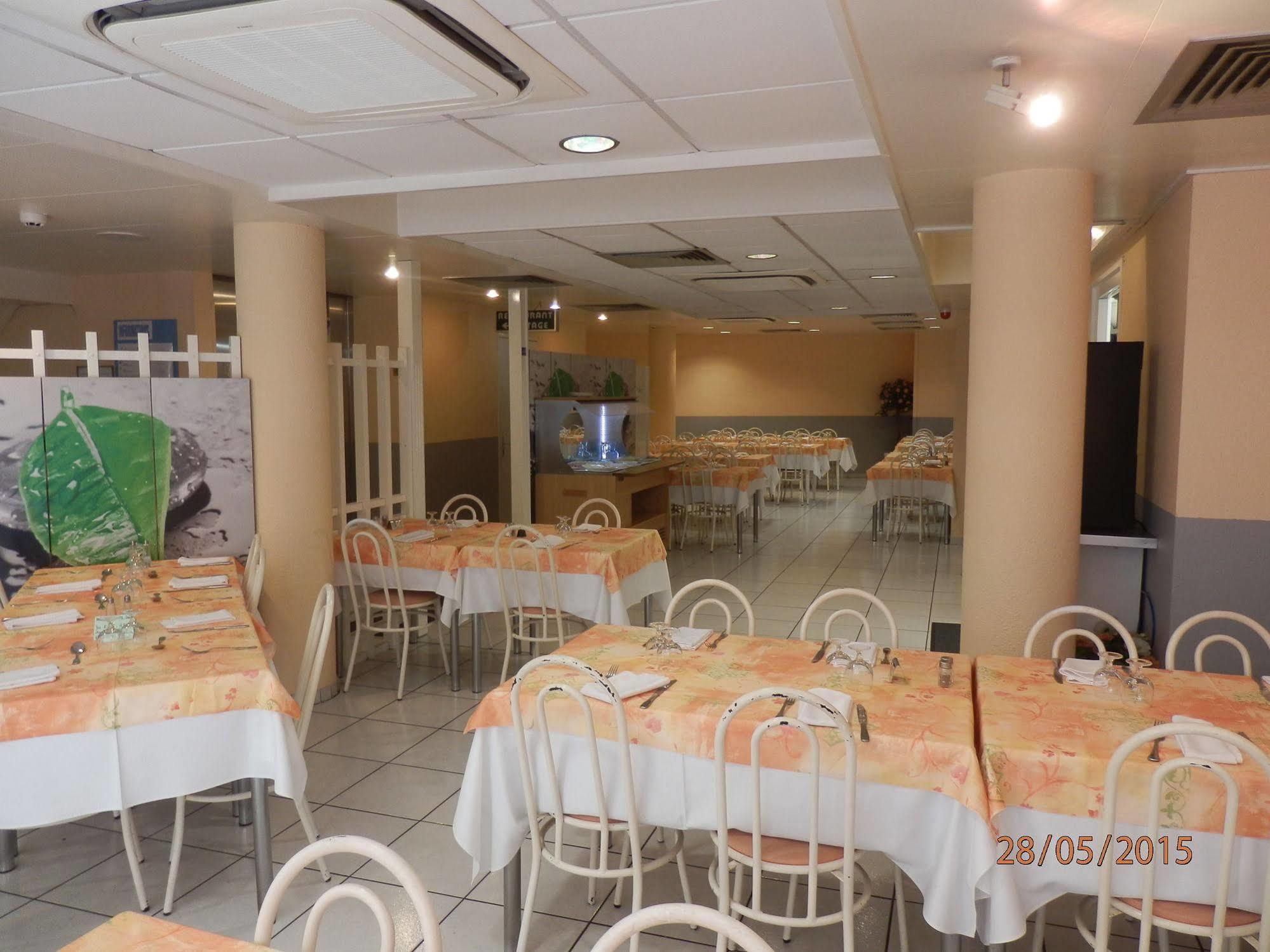 Hotel De Paris 3*